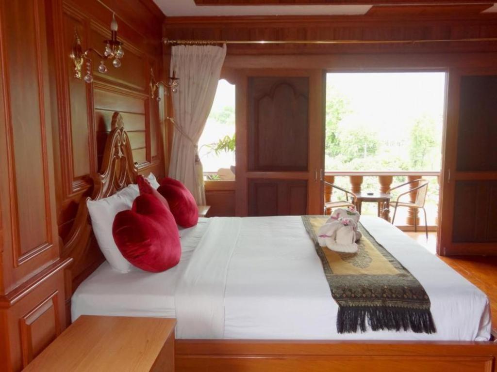 Ngamta Hotel Mae Hong Son Exterior photo