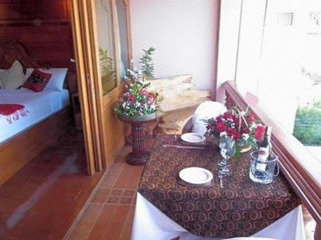 Ngamta Hotel Mae Hong Son Exterior photo